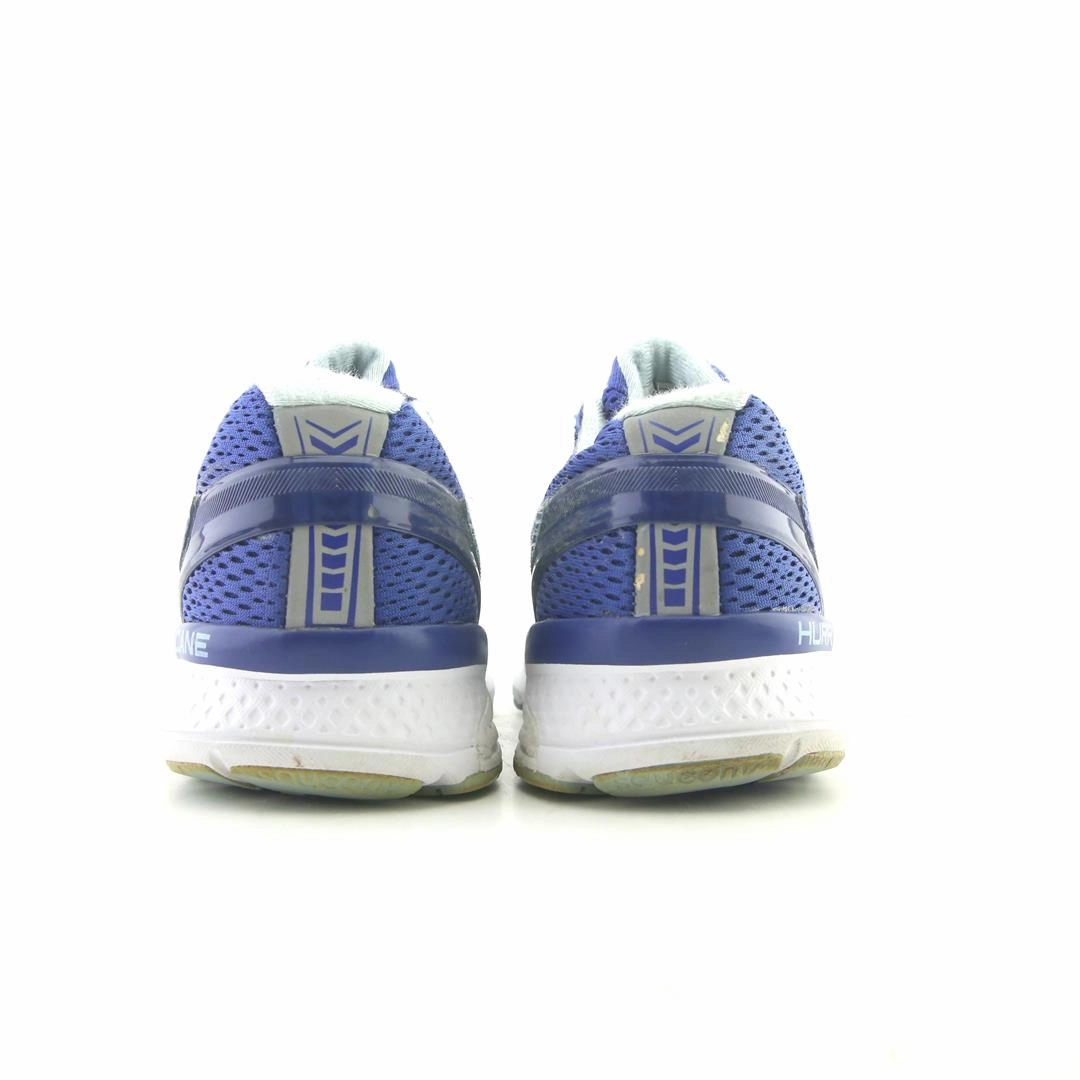 SAUCONY HURRICANE ISO 3 Saucony casual footwear looks