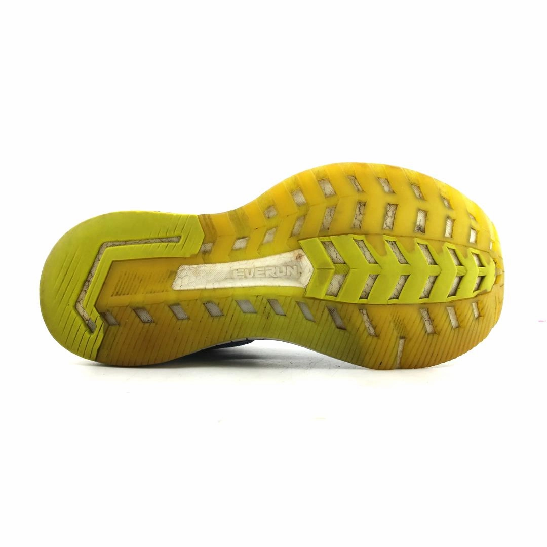 SAUCONY HURRICANE ISO 5 Saucony casual footwear looks