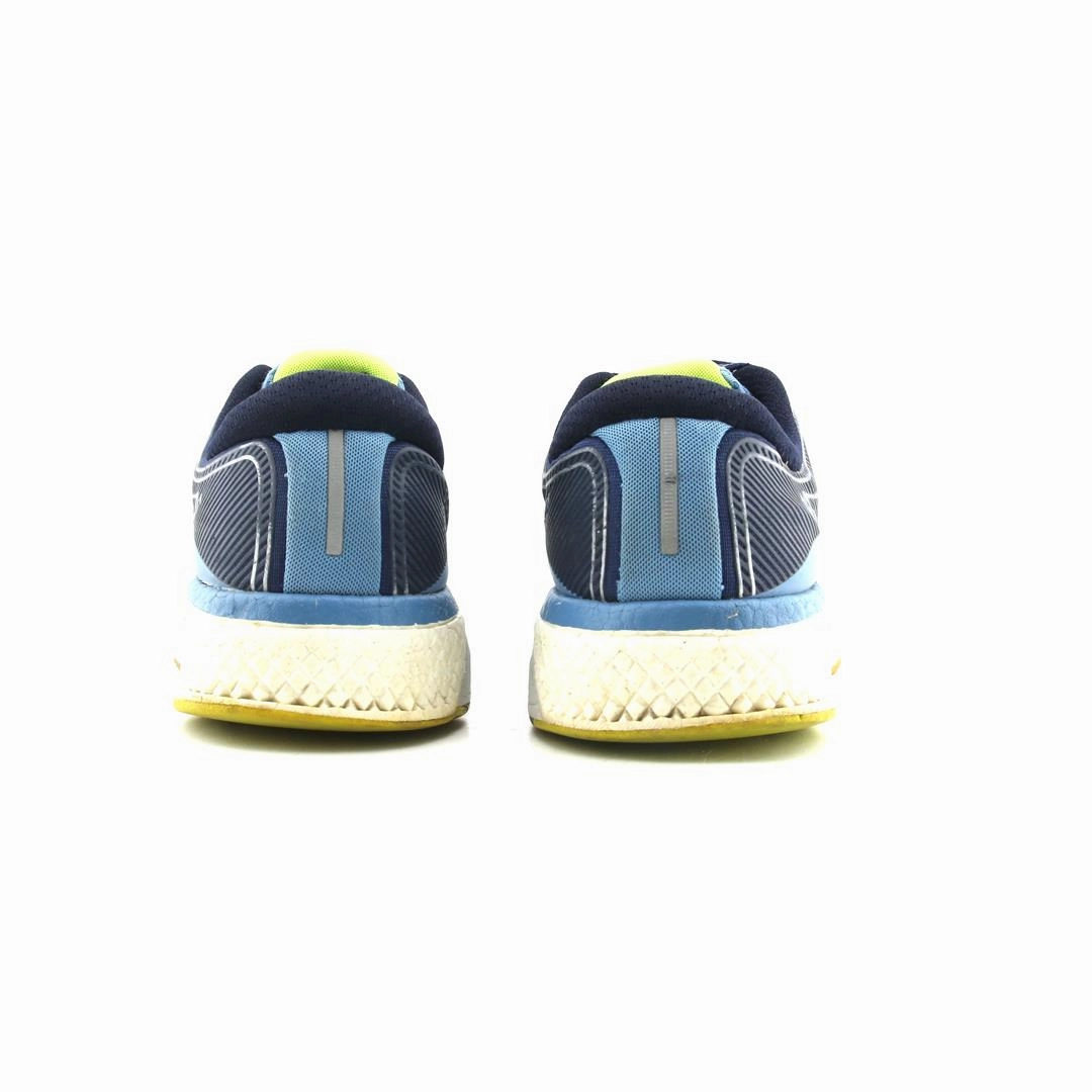 SAUCONY HURRICANE ISO 5 Saucony casual footwear looks