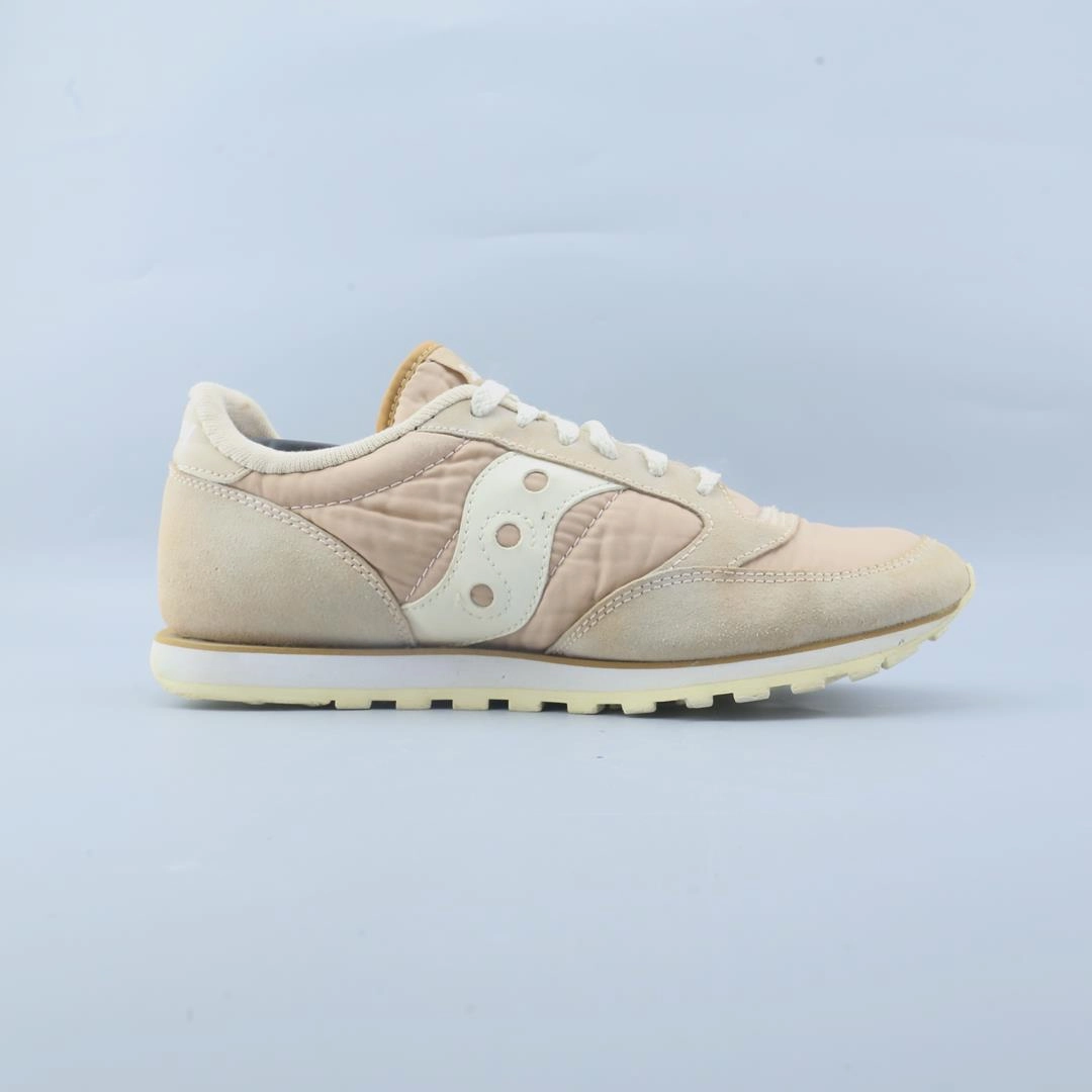 SAUCONY JAZZ LOW PRO Saucony sport shoe imagery