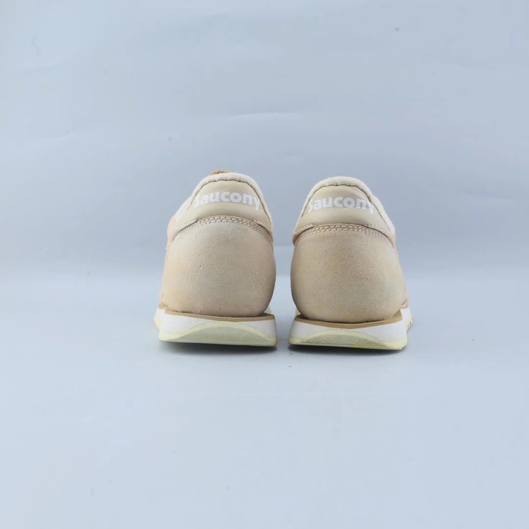 SAUCONY JAZZ LOW PRO Saucony sport shoe imagery
