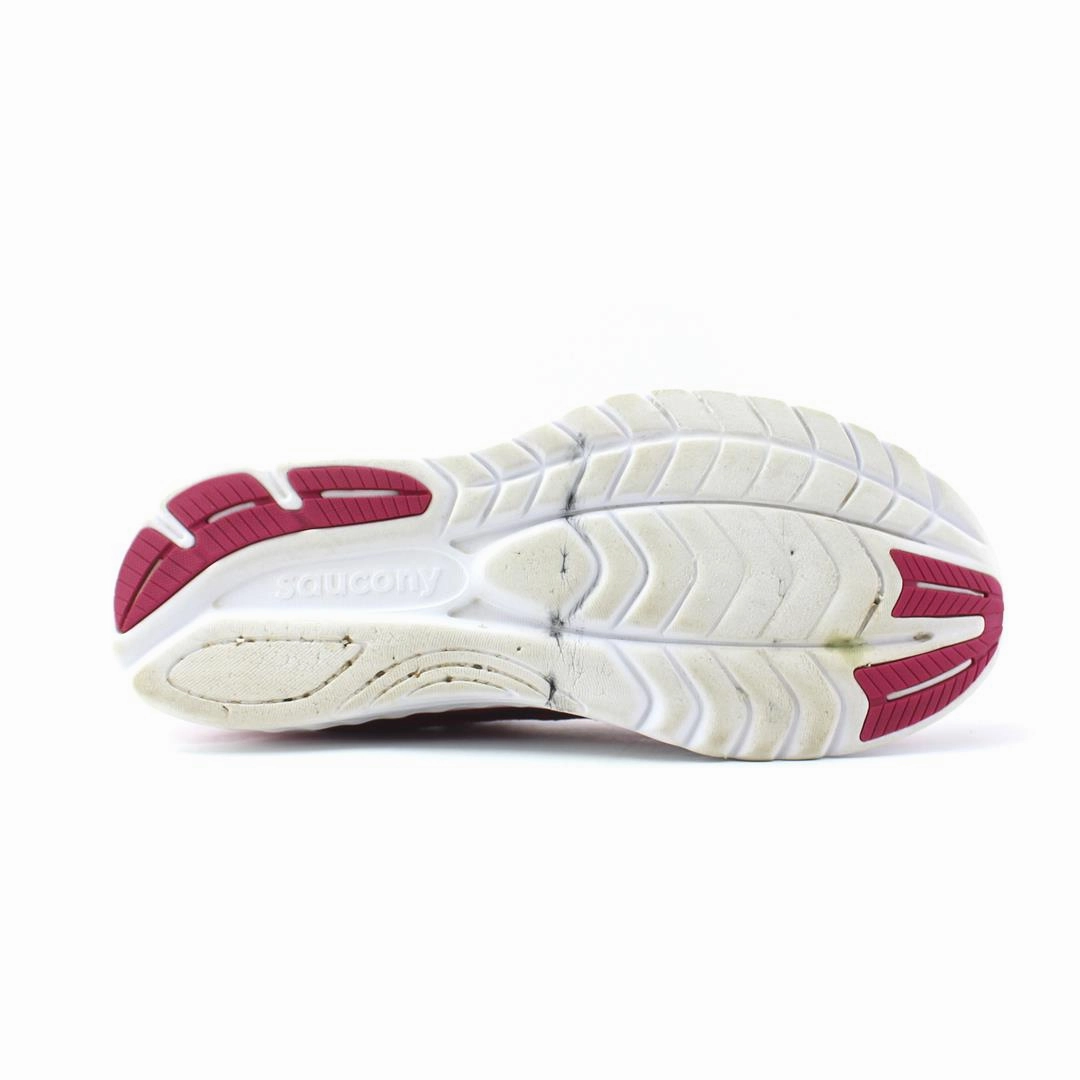 SAUCONY  KINVARA 11 Saucony casual footwear looks