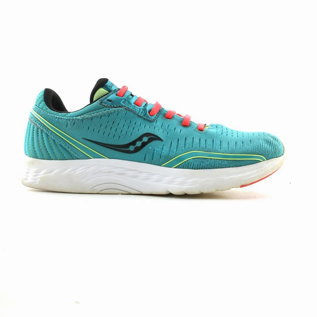 SAUCONY KINVARA 11 Saucony casual footwear looks