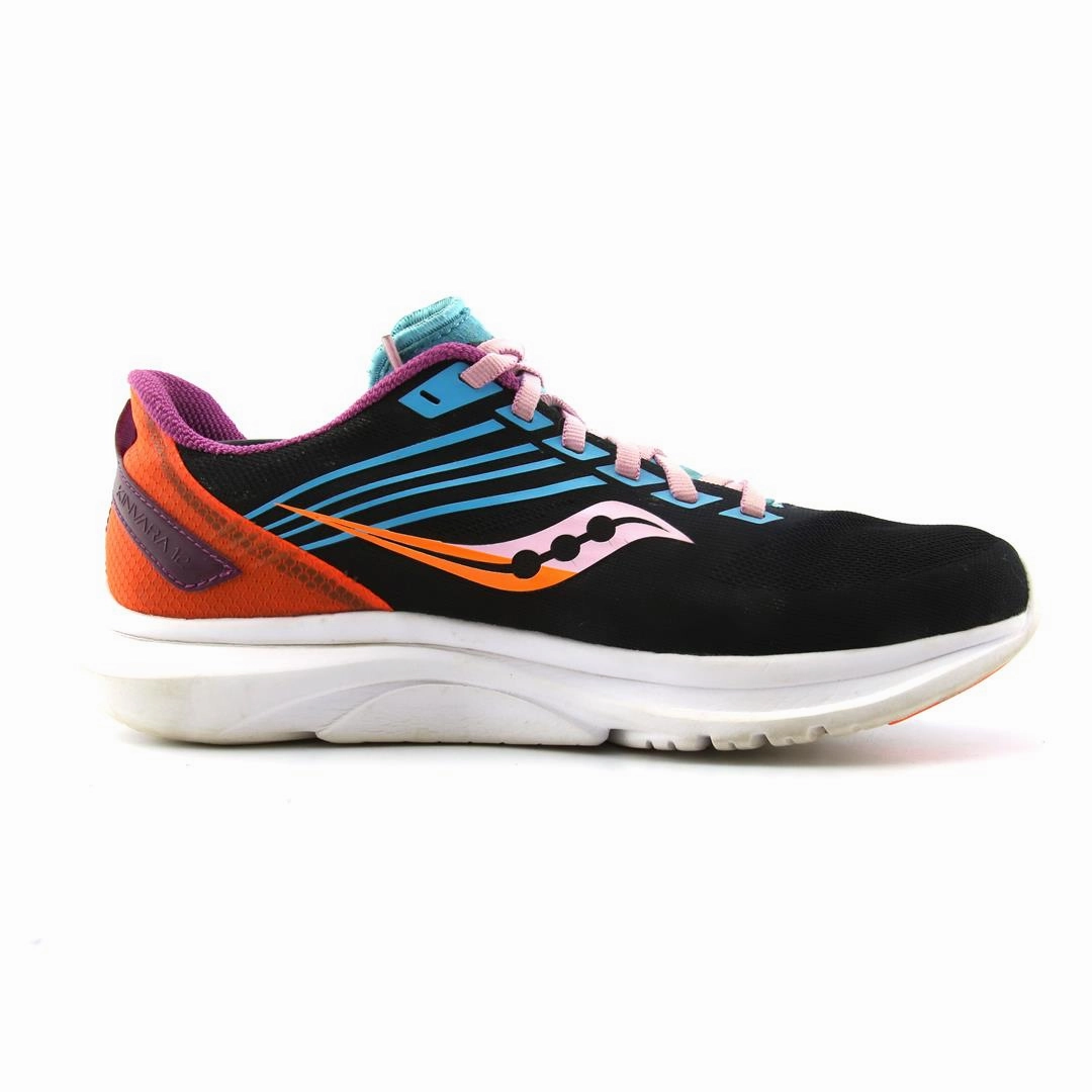 SAUCONY KINVARA 12 Saucony running shoe close-ups