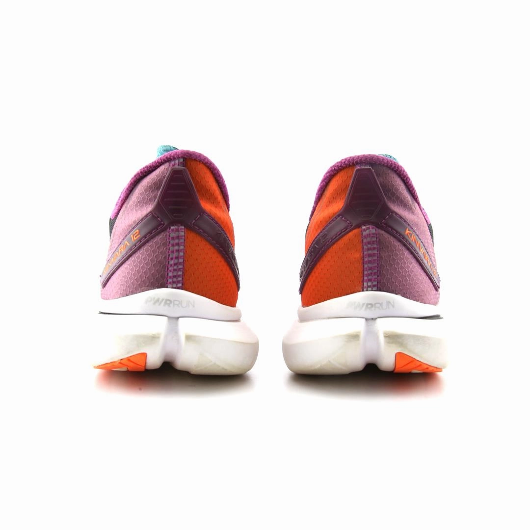 SAUCONY KINVARA 12 Saucony running shoe close-ups