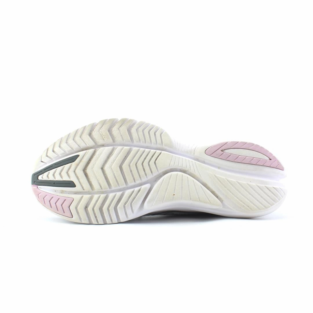 SAUCONY KINVARA 13 Saucony casual footwear looks