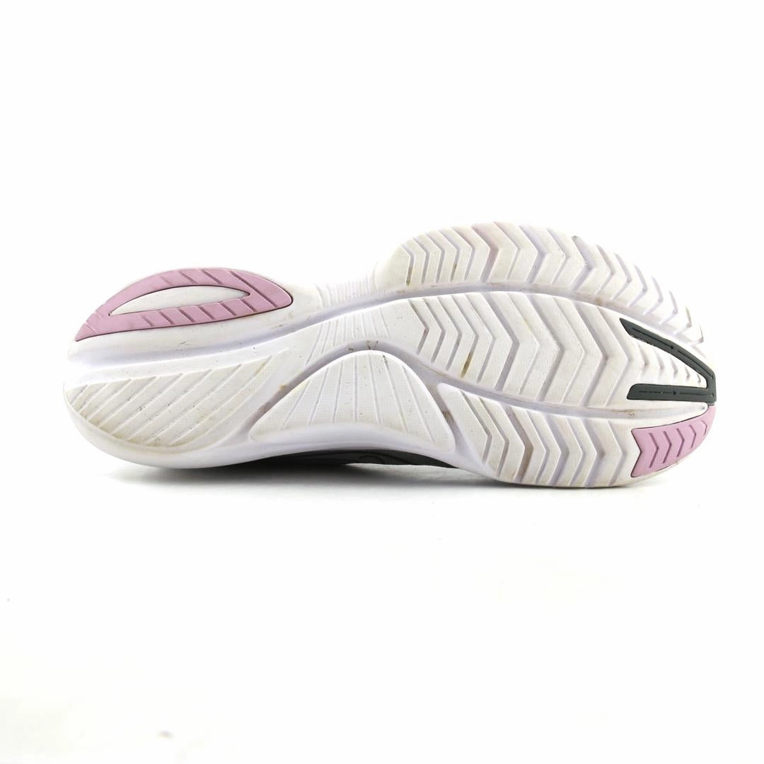 SAUCONY KINVARA 13 Saucony casual footwear looks