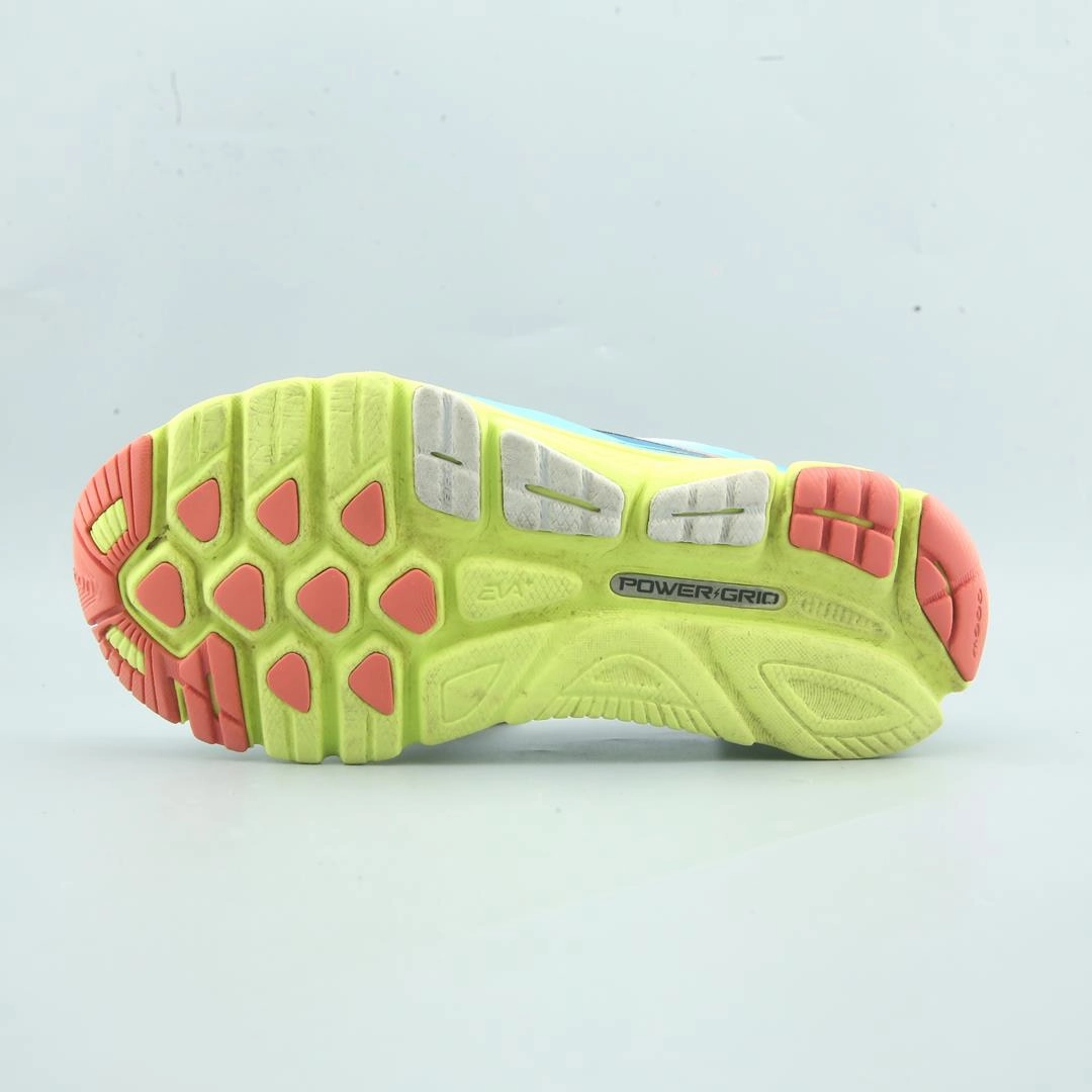 SAUCONY KINVARA 6 Saucony sport shoe imagery