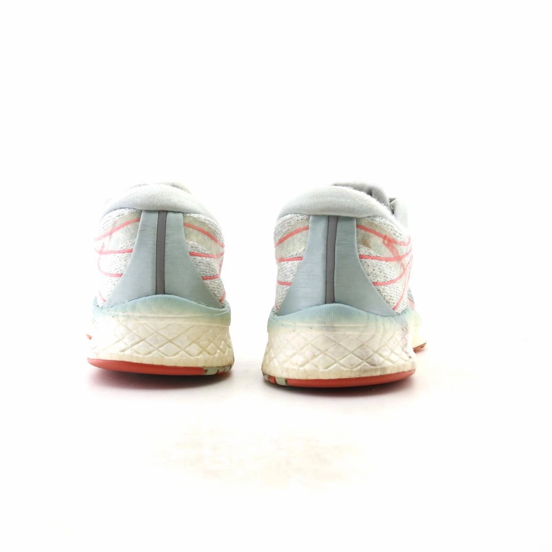 SAUCONY LIBERTY ISO 2 Saucony casual footwear looks