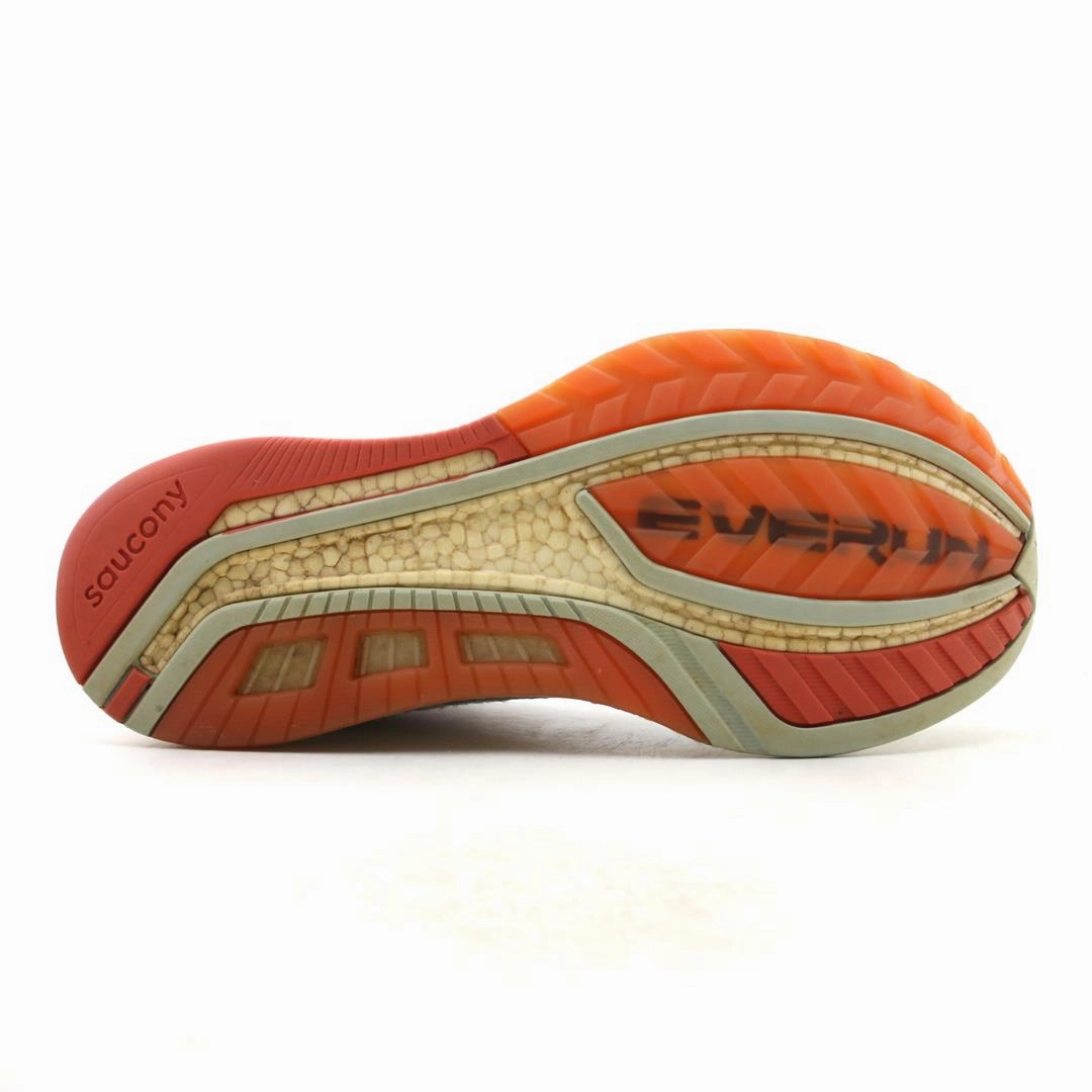 SAUCONY LIBERTY ISO 2 Saucony casual footwear looks