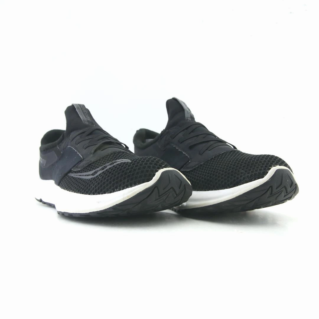 SAUCONY STRETCH & GO BREEZE Saucony sport shoe imagery