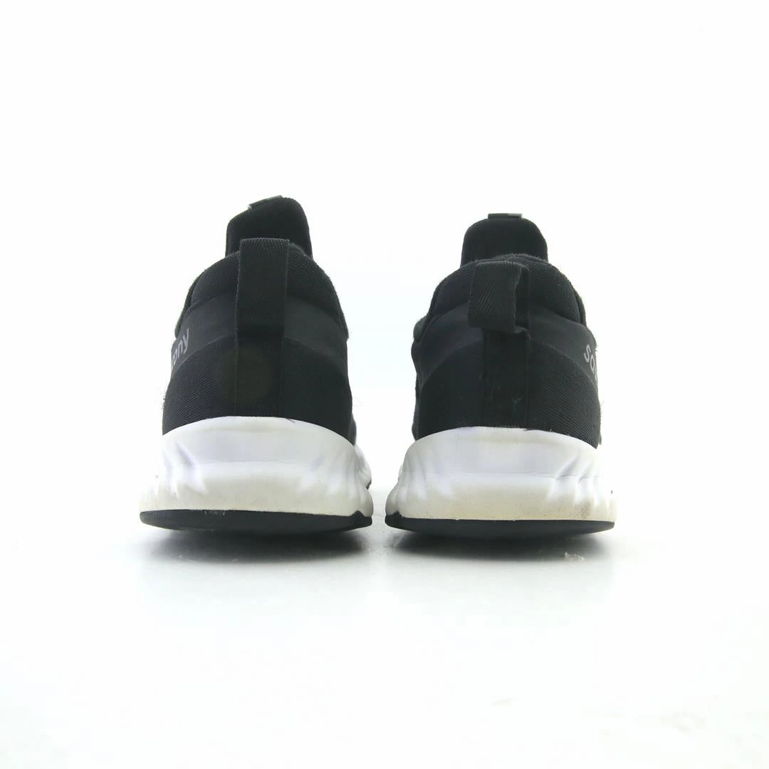SAUCONY STRETCH & GO BREEZE Saucony sport shoe imagery