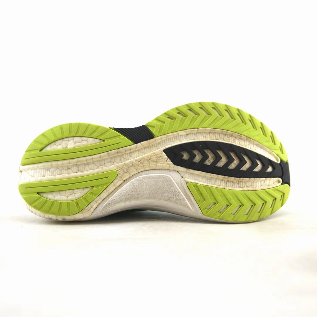 SAUCONY TEMPUS Saucony casual footwear looks