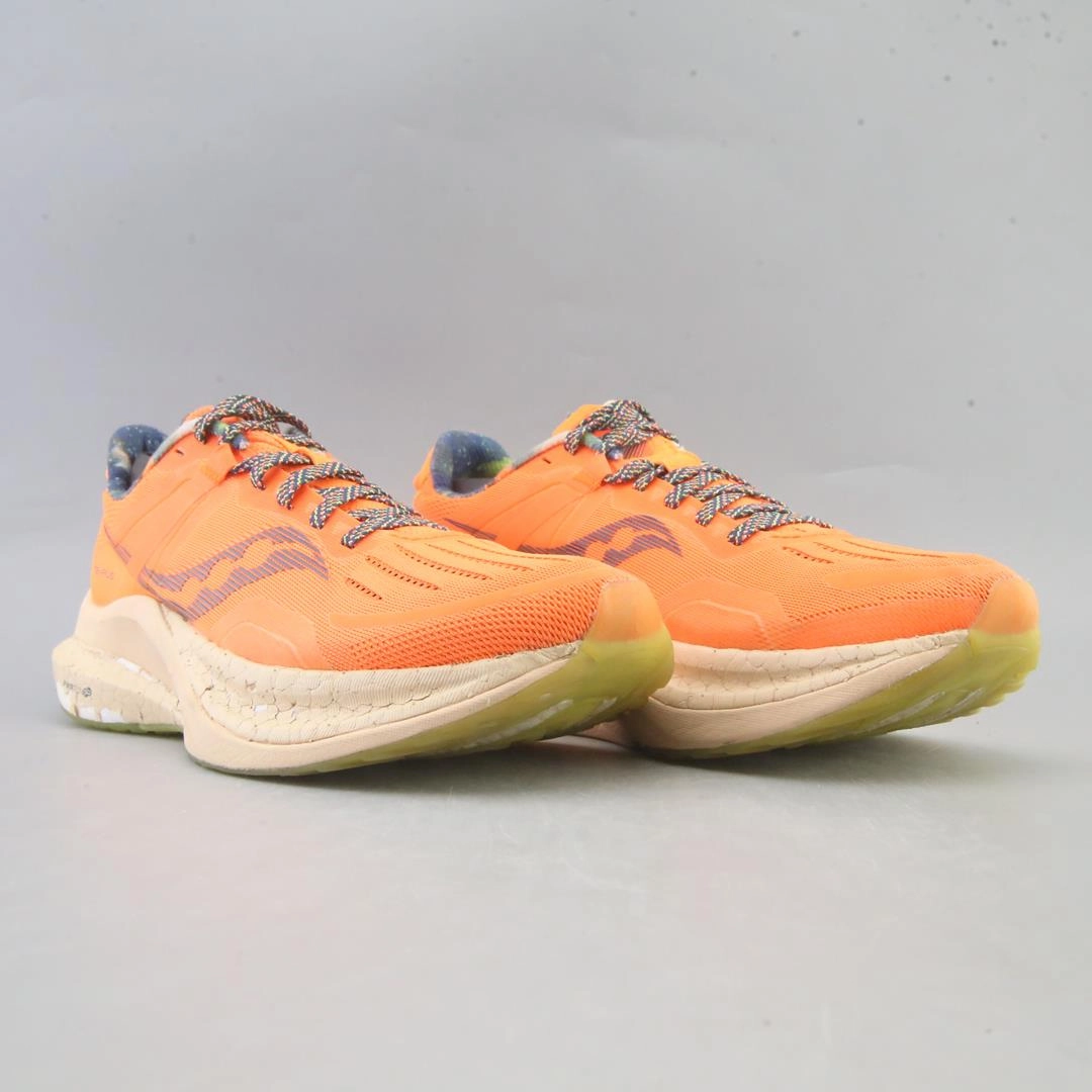 SAUCONY TEMPUS Saucony casual footwear looks