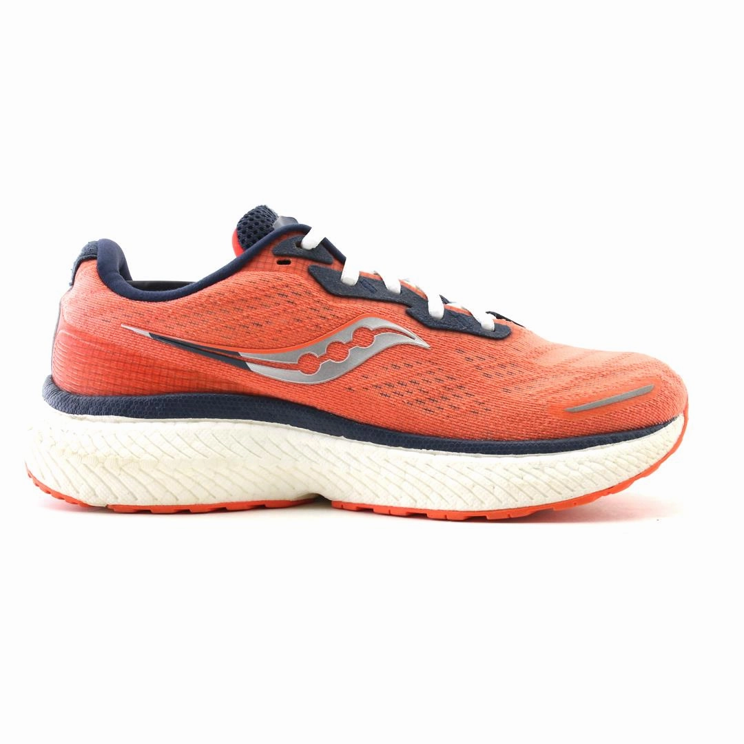 SAUCONY TRIUMPH 19 Saucony casual footwear looks