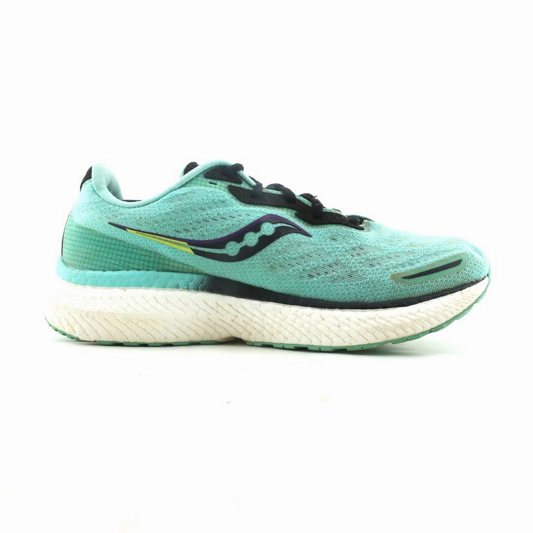 SAUCONY TRIUMPH 19 Saucony casual footwear looks