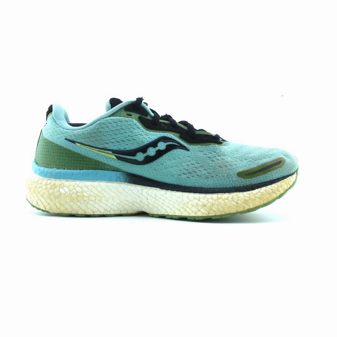 SAUCONY TRIUMPH 19 Saucony running shoe close-ups