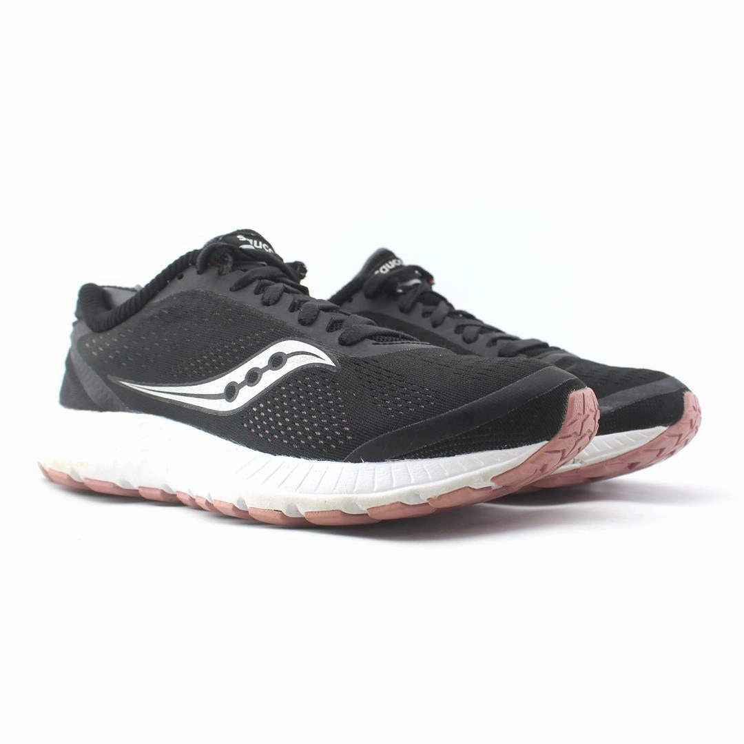 SAUCONY  VERSAFOAM NOVA2 Saucony casual footwear looks