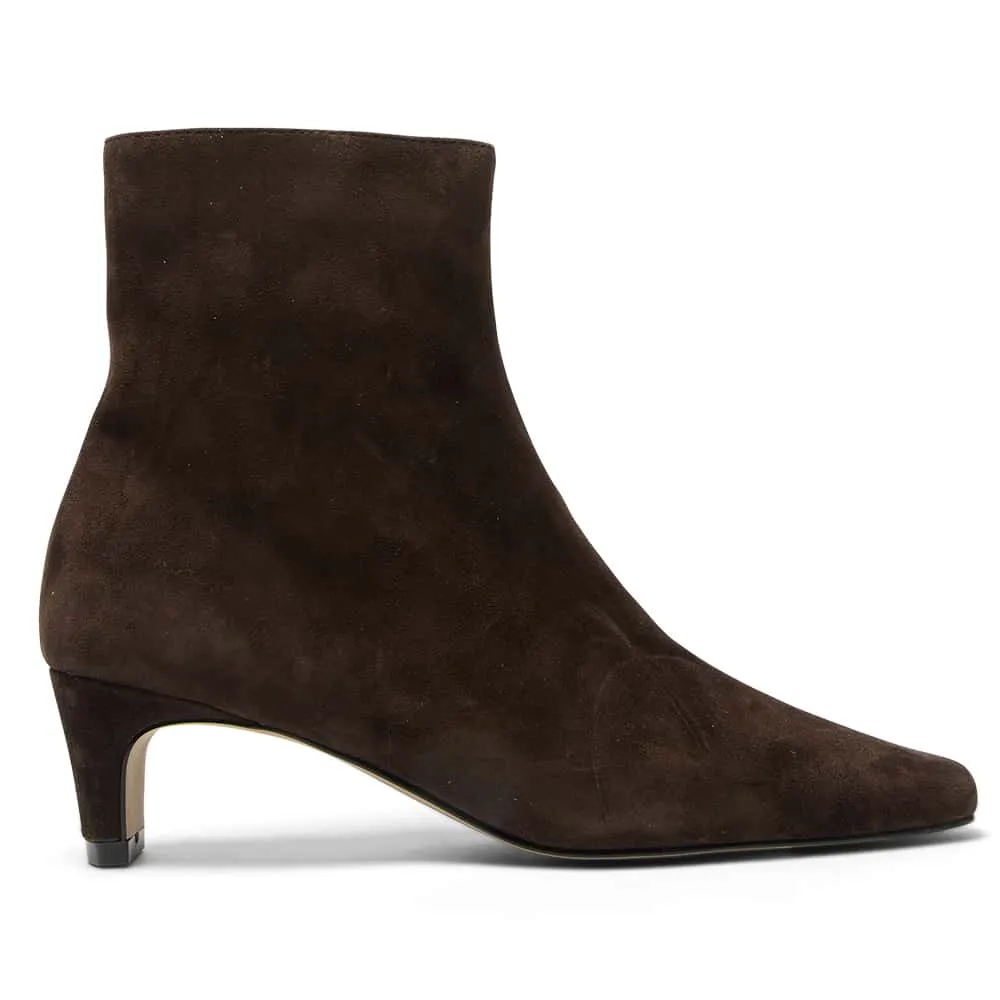 Seattle Boot in Chocolate Suede Suede