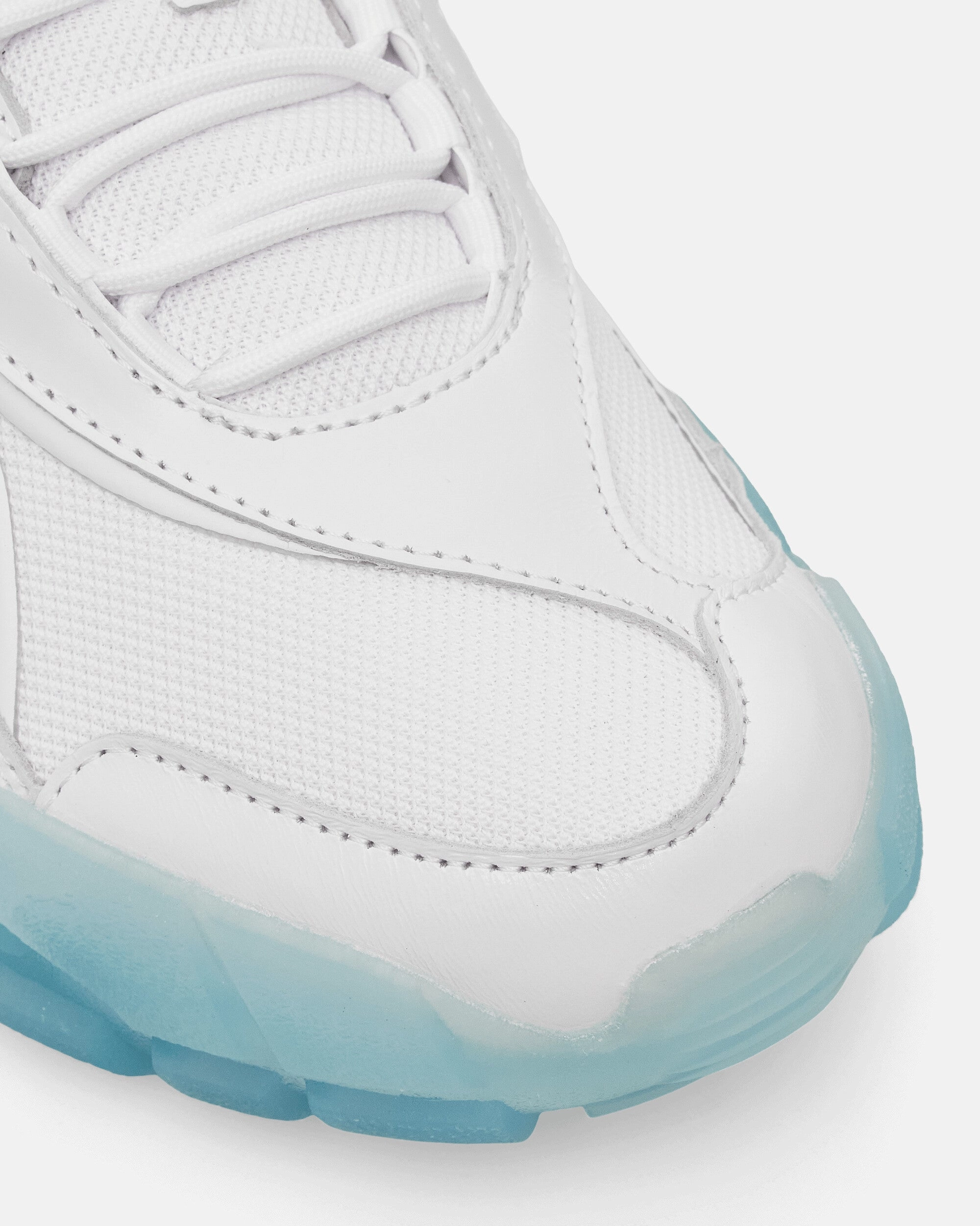 SKEPTA Skope Sneakers White / Regal Blue Modern Athletic Shoes