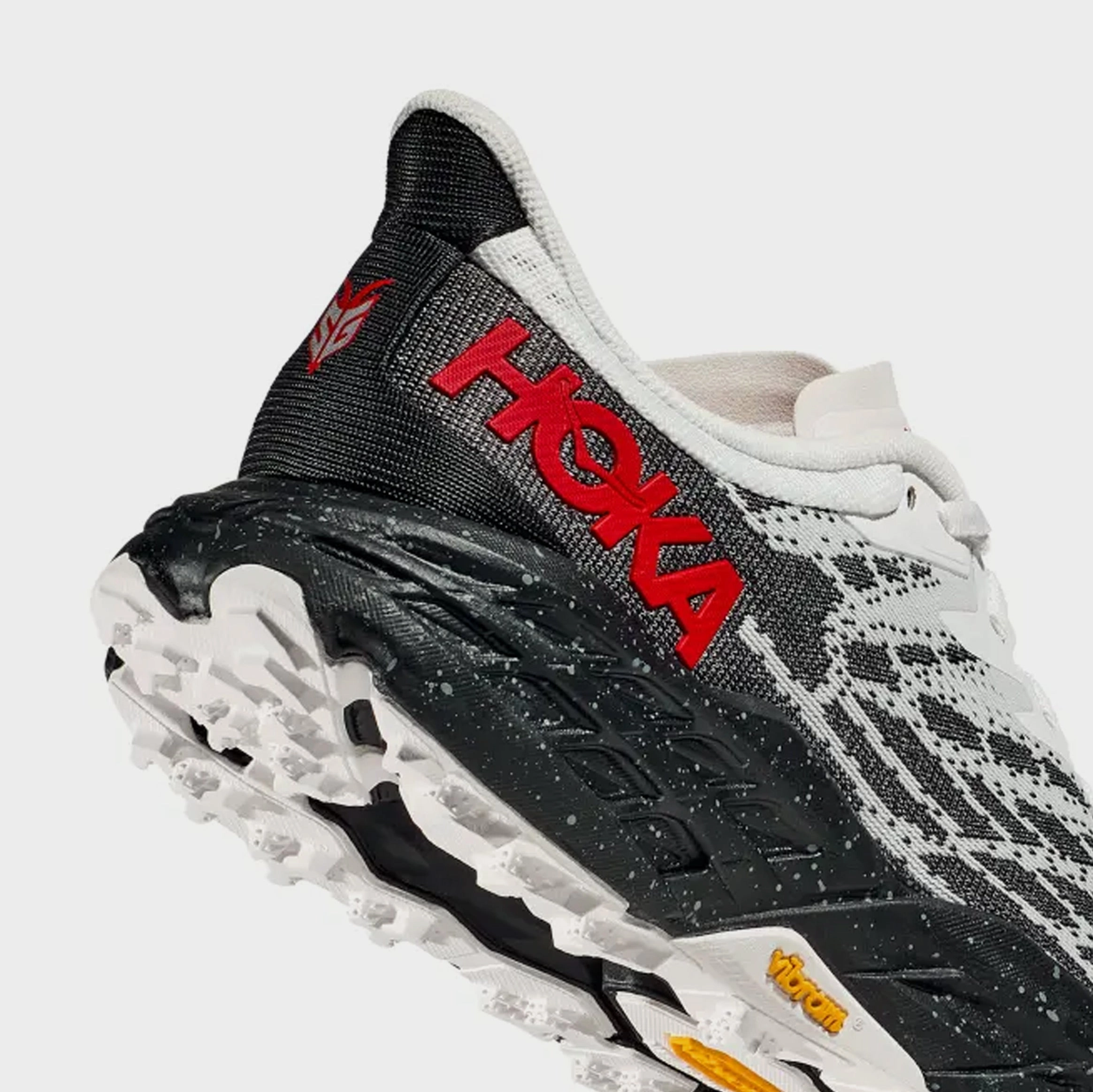 Speedgoat 5 Mens Running Shoes (Black/Red/Grey) Trail grip footwear