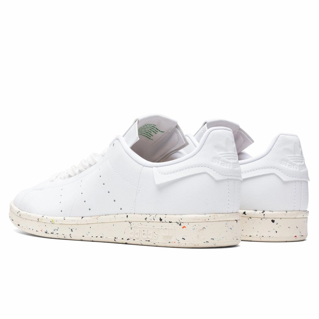 Stan Smith "Clean Classics" - Off-White/Green Adidas Classic Street Sneakers