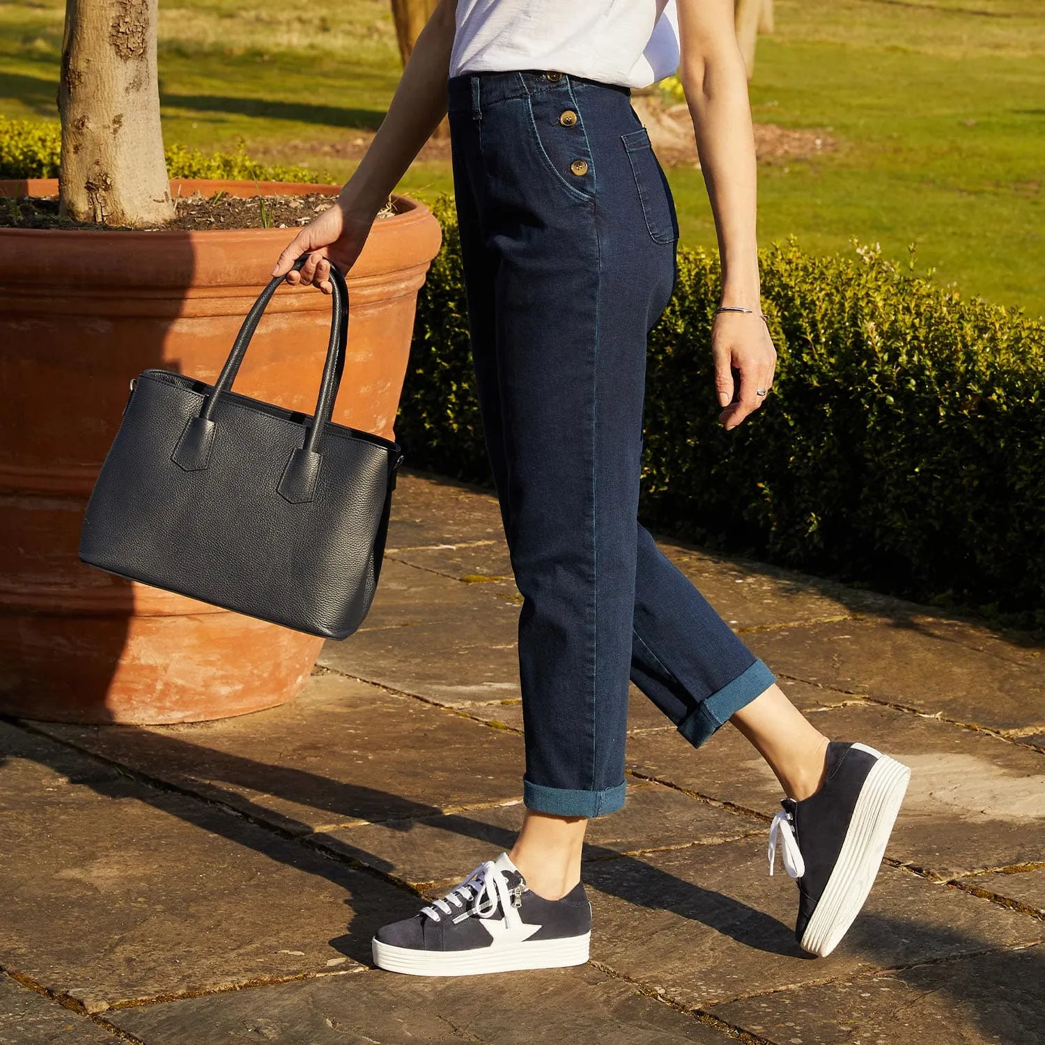 Star: Navy Suede