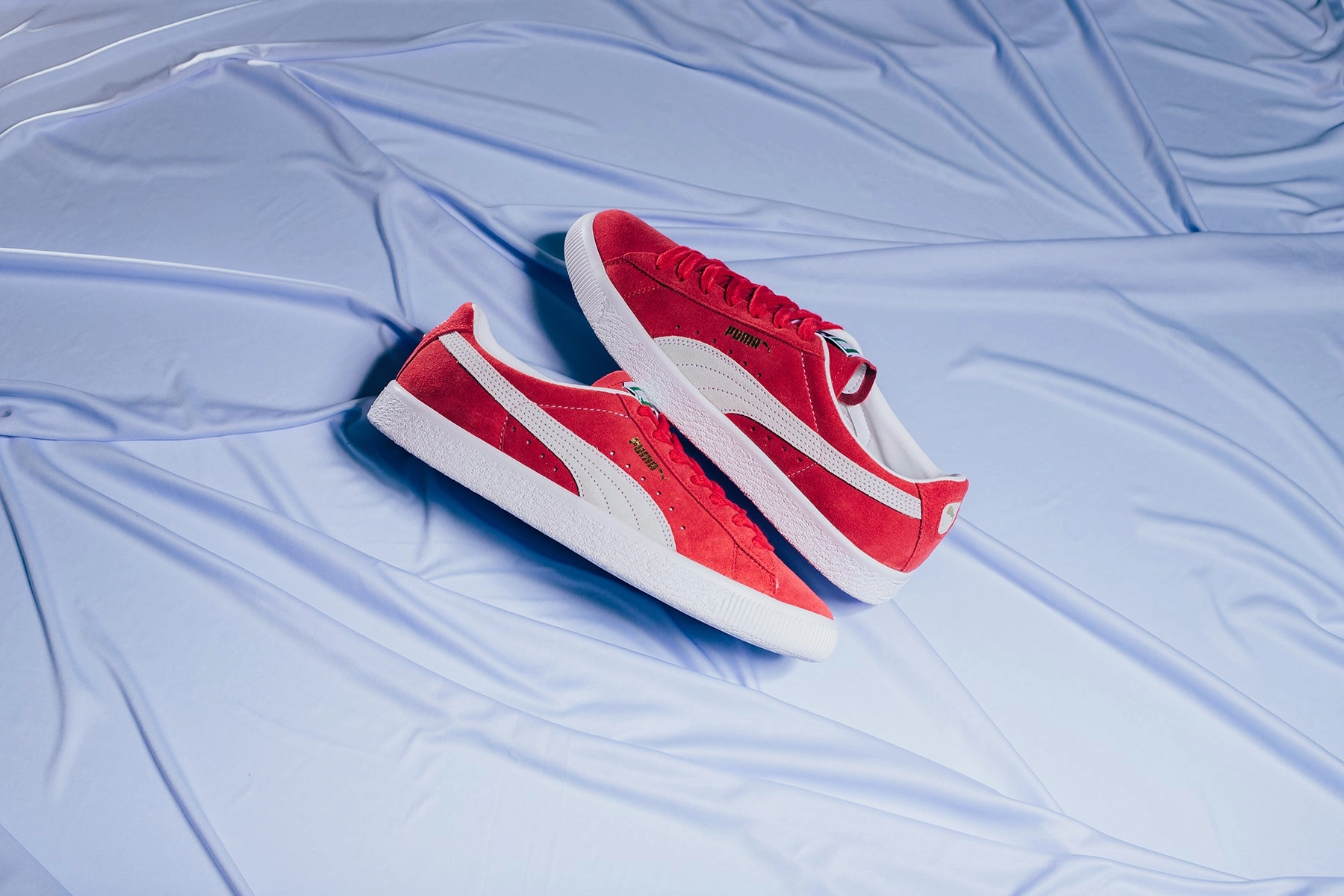 Suede VTG - High Risk Red/White Puma Suede Street Sneakers