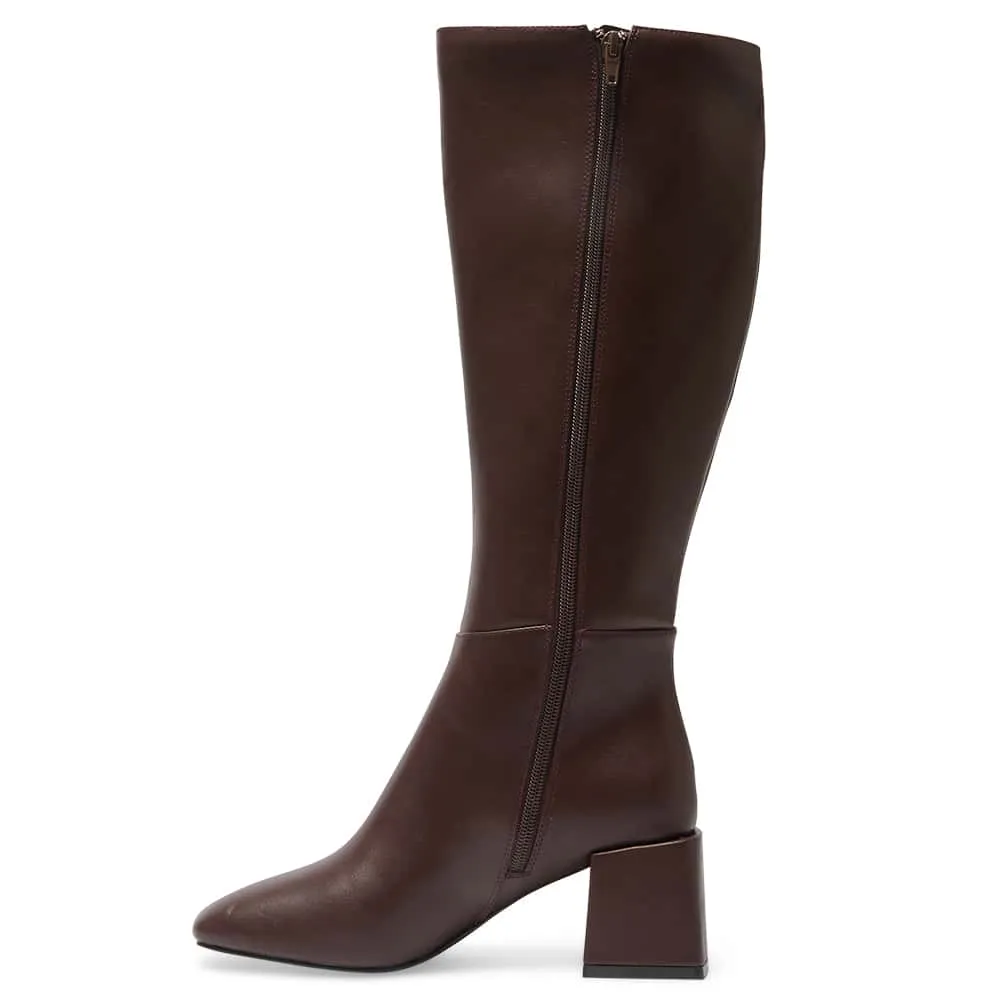 Tabby Boot in Wine Smooth