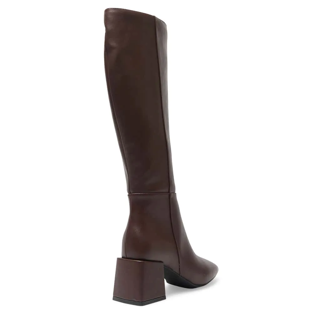 Tabby Boot in Wine Smooth