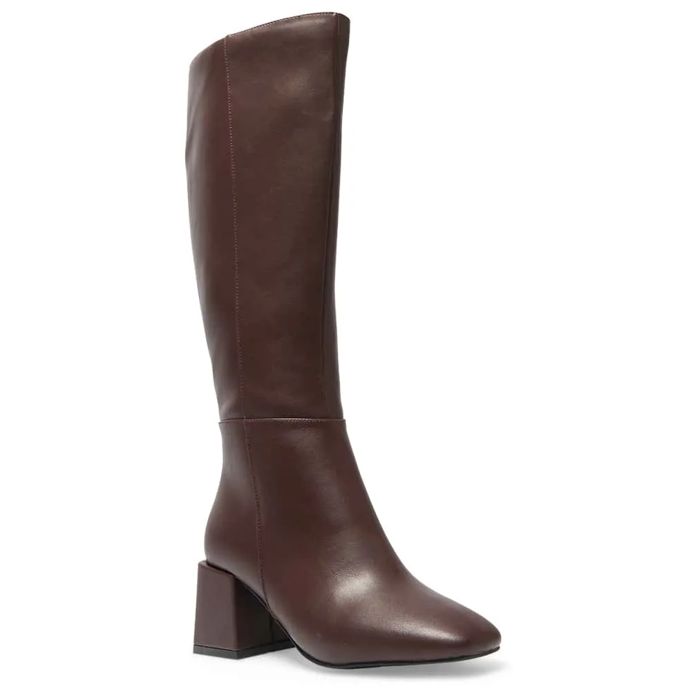 Tabby Boot in Wine Smooth