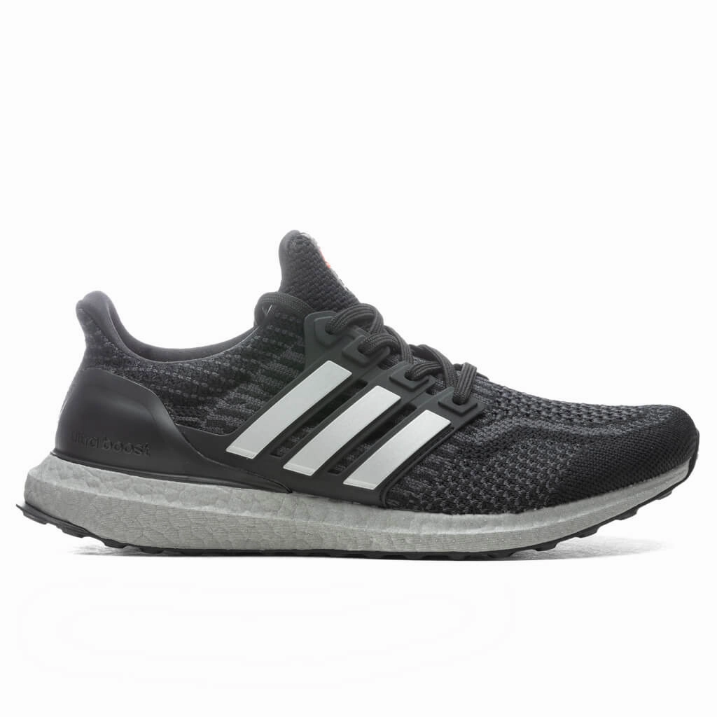 Ultraboost 5.0 DNA - Core Black/Silver Metallic Classic Adidas sneakers with timeless style