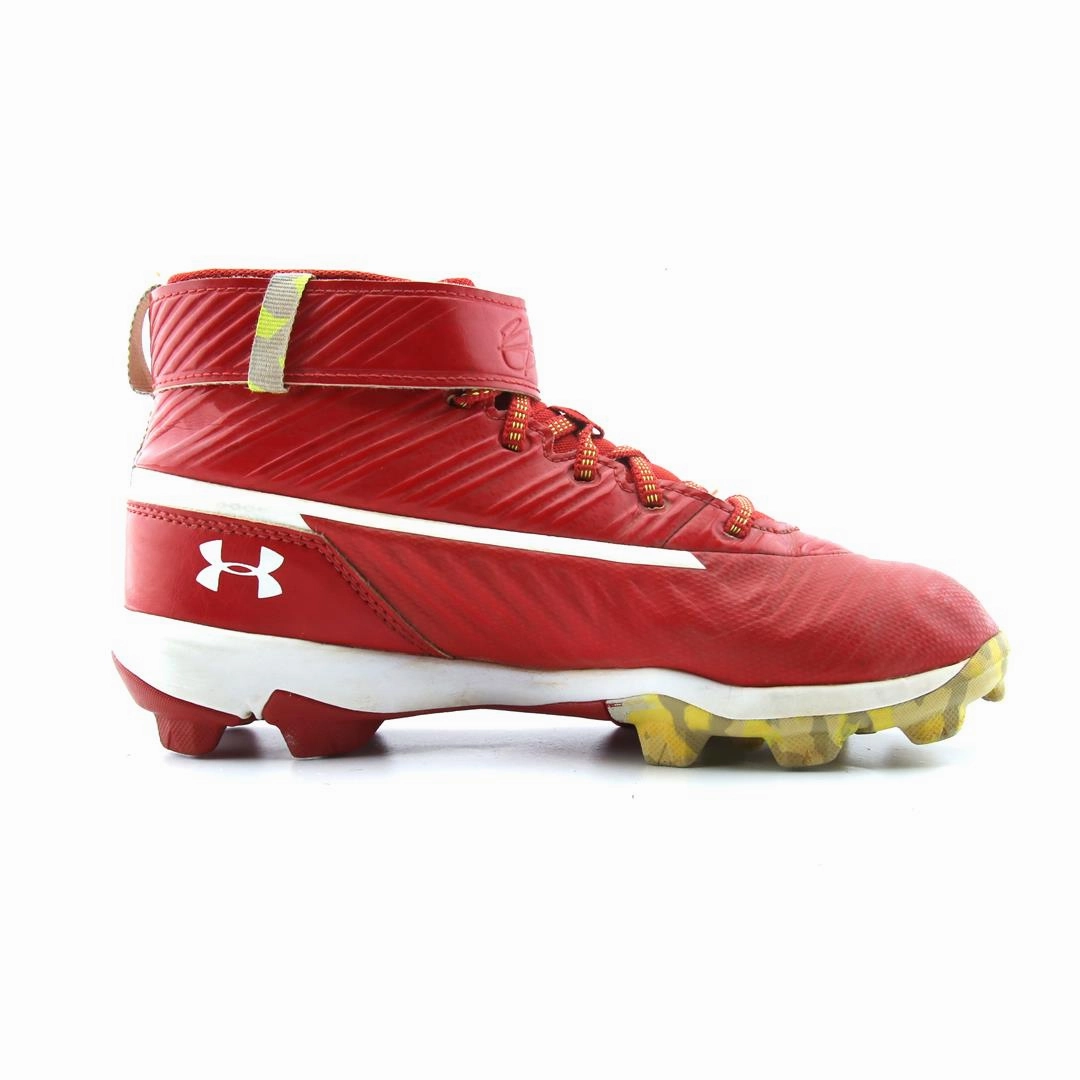 UNDER ARMOUR . Under Armour sport shoe shots