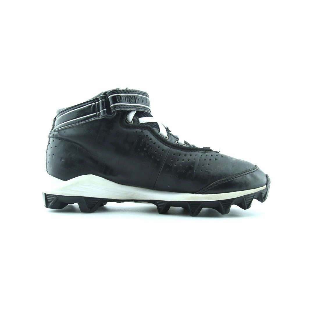 UNDER ARMOUR . Under Armour sport shoe shots