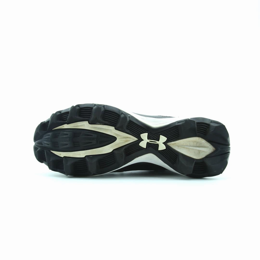 UNDER ARMOUR . Under Armour sport shoe shots