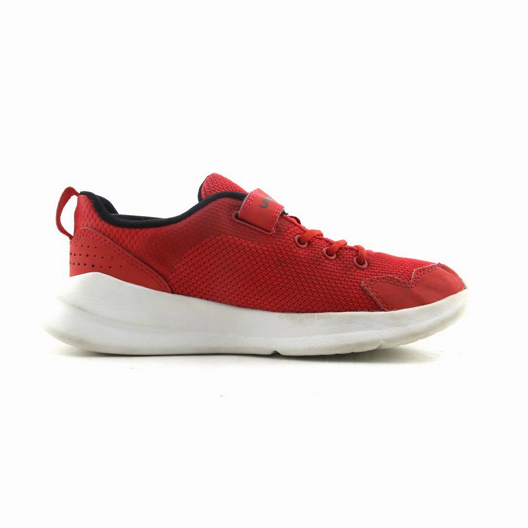 UNDER ARMOUR  ARMOUR ESSENTIAL Under Armour sport shoe shots
