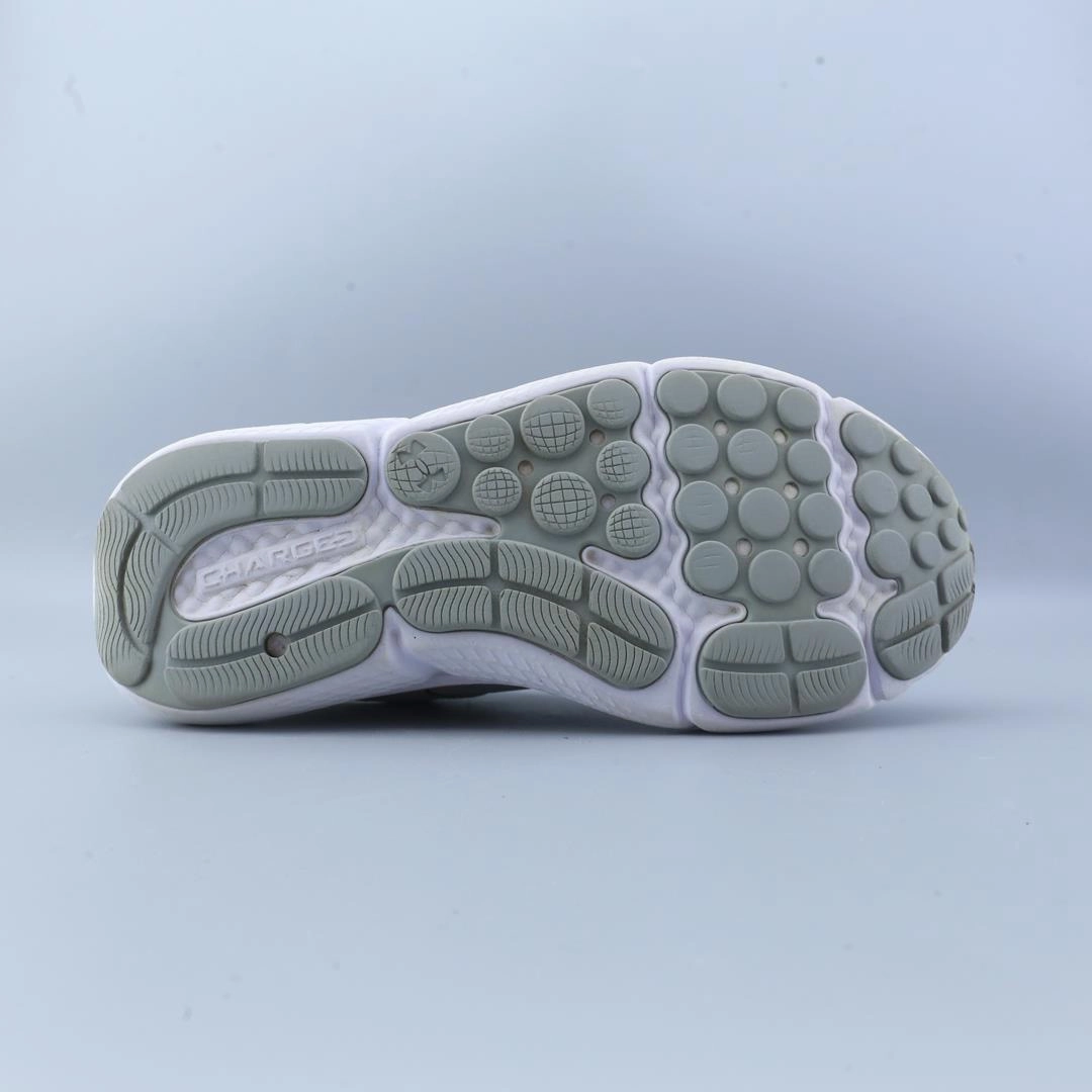 UNDER ARMOUR ASSERT 10 Under Armour sport shoe shots
