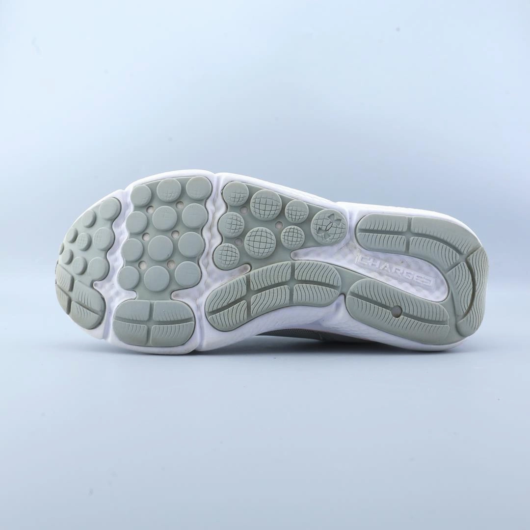 UNDER ARMOUR ASSERT 10 Under Armour sport shoe shots