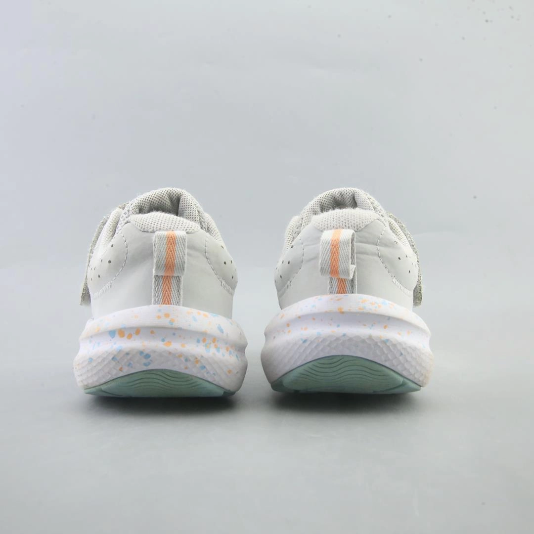 UNDER ARMOUR ASSERT 10 Under Armour trainer close-ups