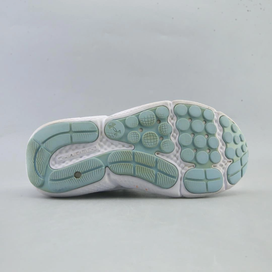UNDER ARMOUR ASSERT 10 Under Armour trainer close-ups