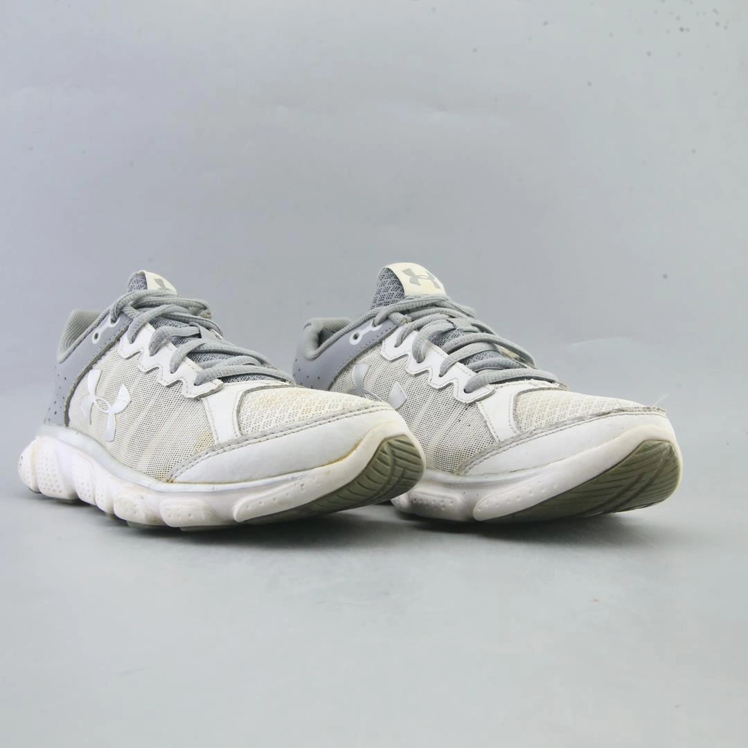 UNDER ARMOUR ASSERT 6 Under Armour trainer close-ups