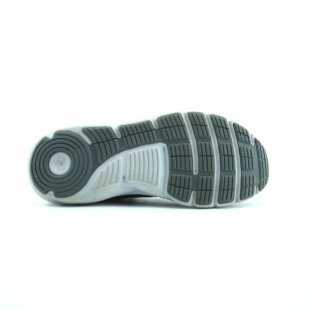 UNDER ARMOUR ASSERT 8 Under Armour sport shoe shots