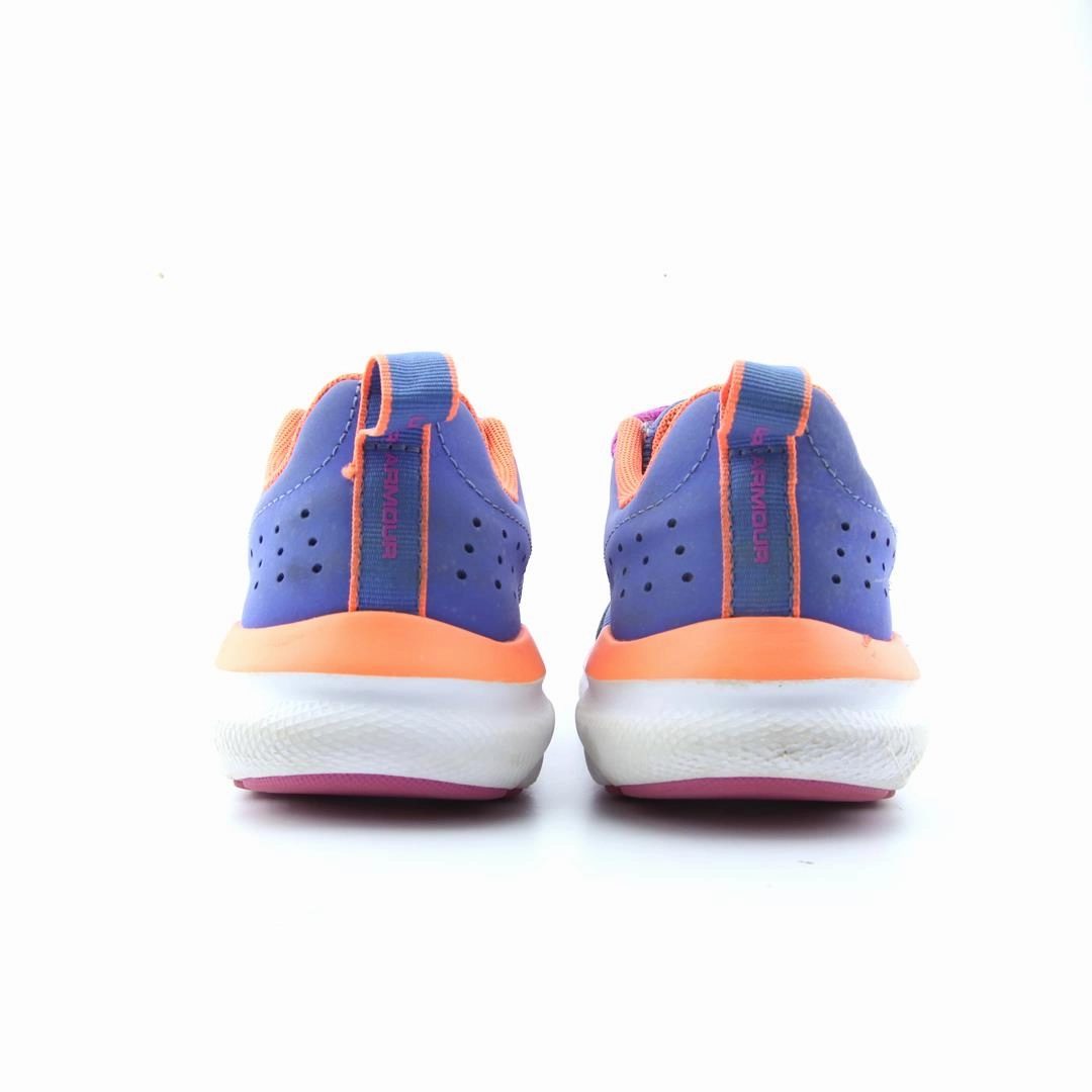 UNDER ARMOUR ASSERT 8 Under Armour sport shoe shots