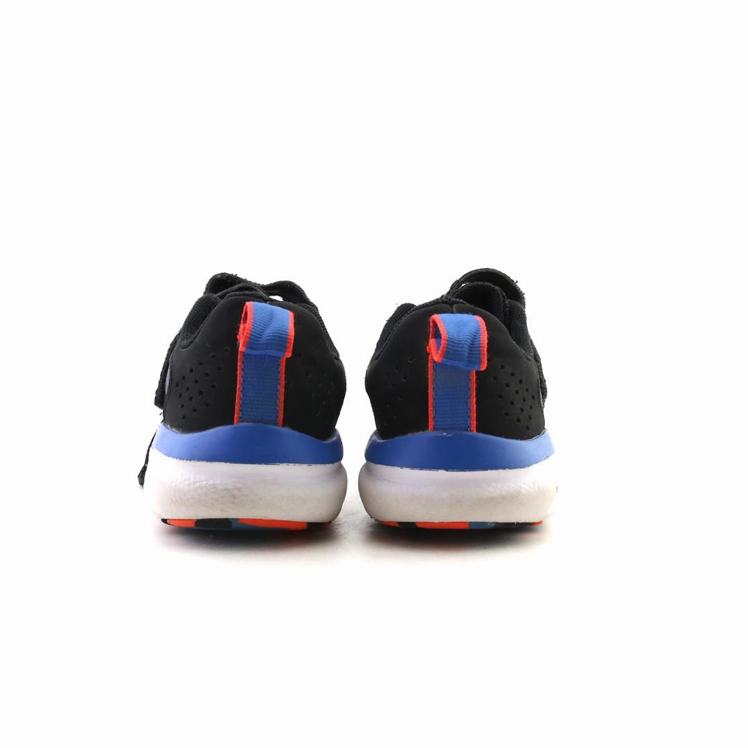 UNDER ARMOUR ASSERT 8 Under Armour sport shoe shots