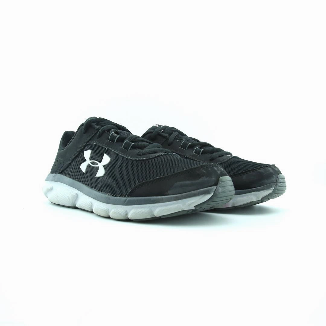 UNDER ARMOUR ASSERT 8 Under Armour sport shoe shots