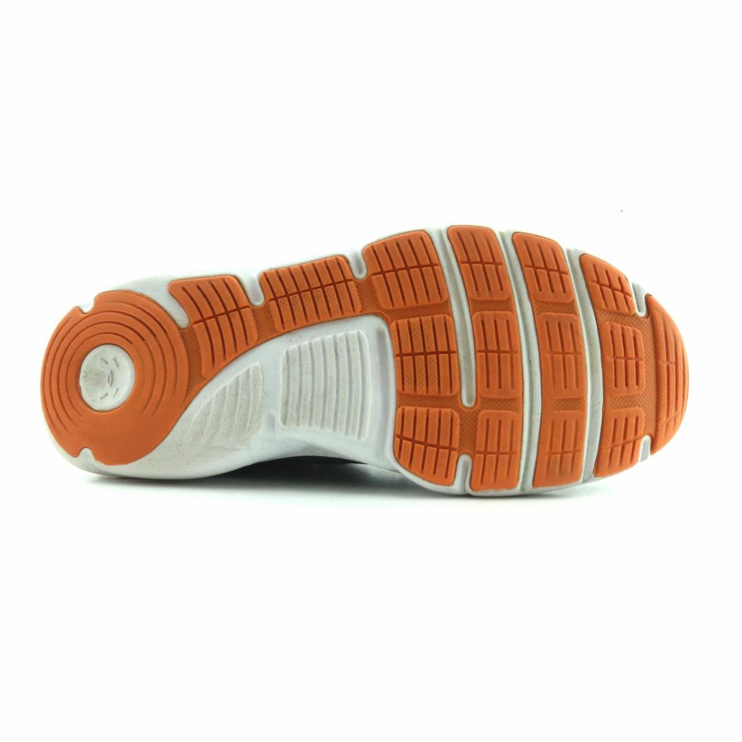 UNDER ARMOUR  ASSERT 8 Under Armour sport shoe shots