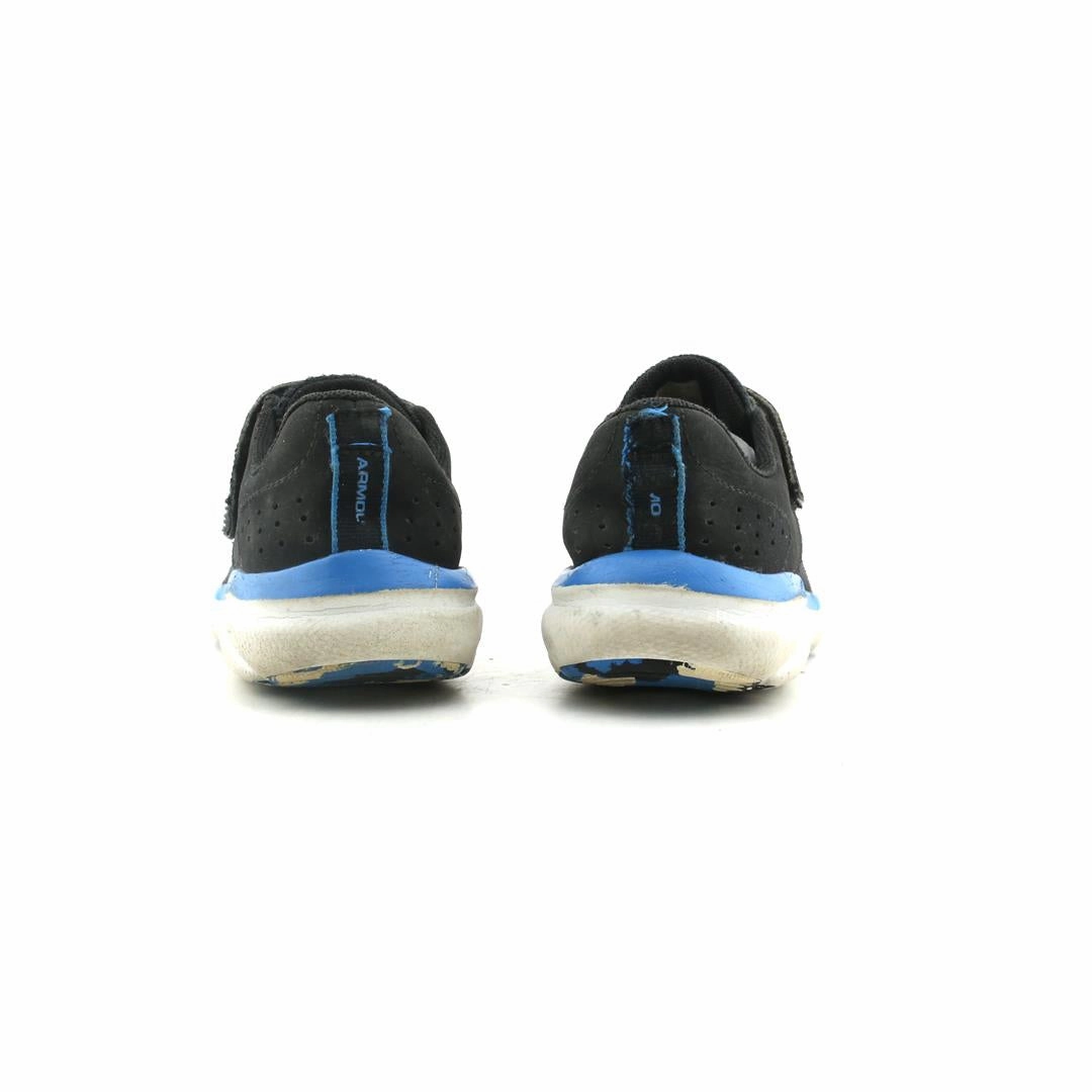 UNDER ARMOUR ASSERT 8 Under Armour trainer close-ups