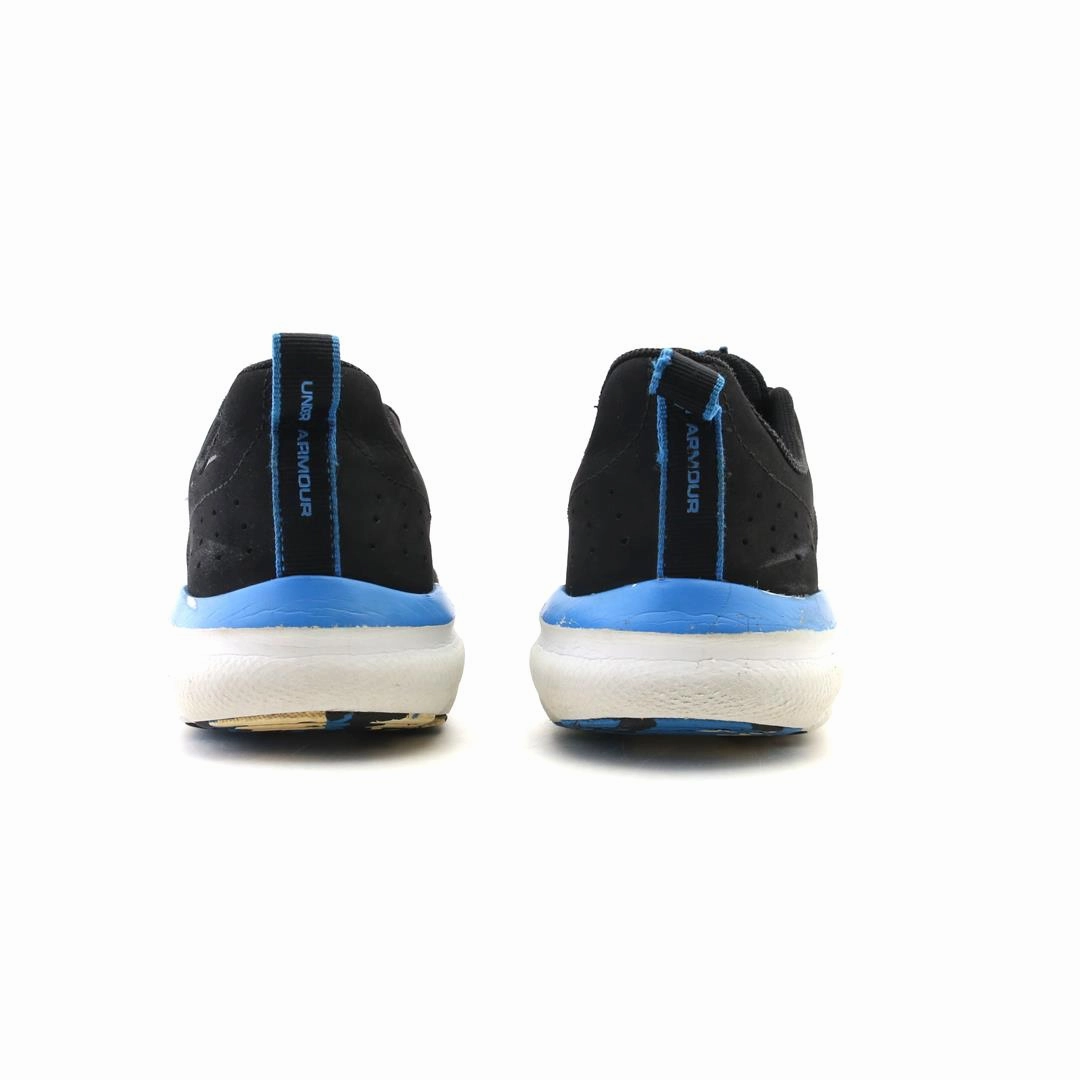 UNDER ARMOUR ASSERT 8 Under Armour trainer close-ups