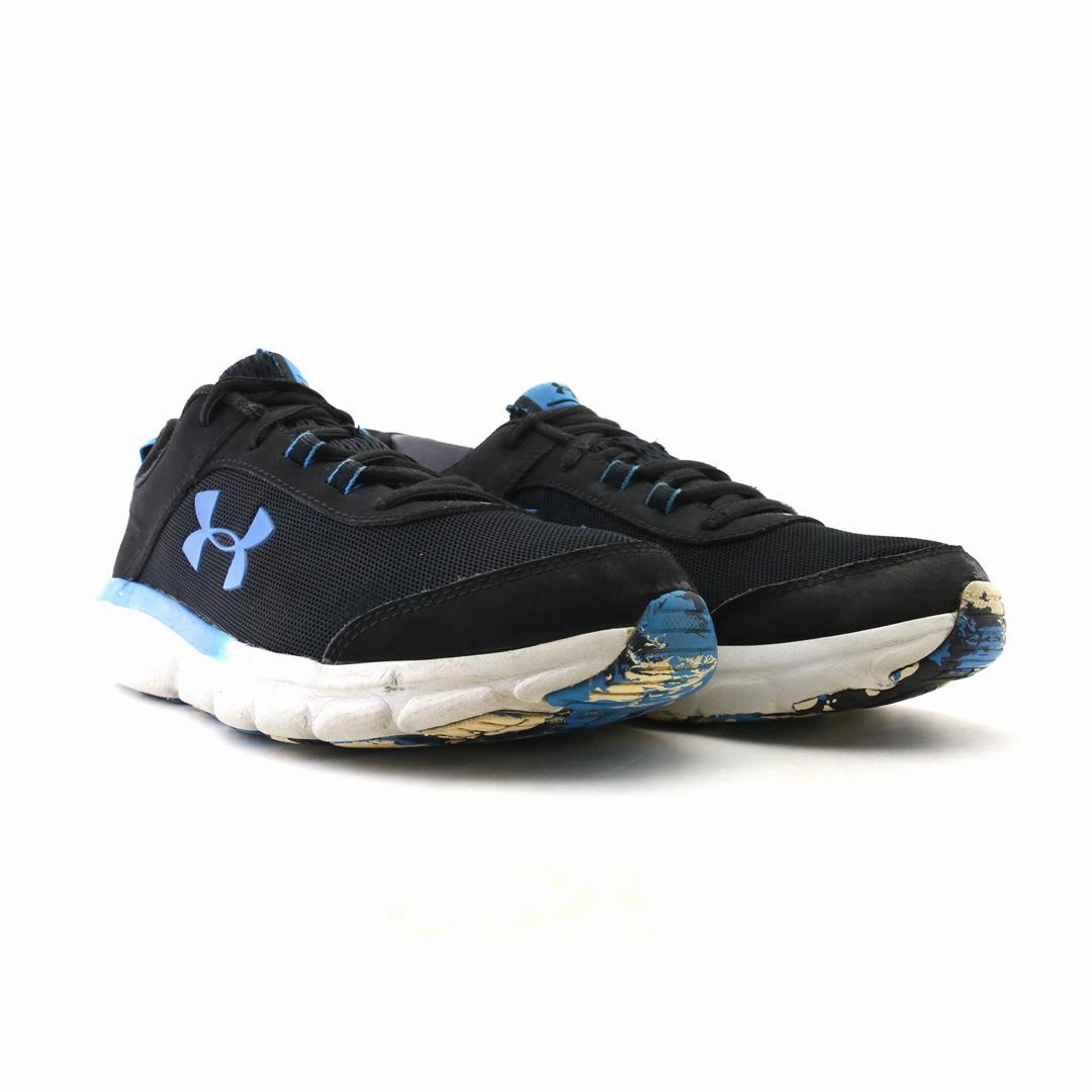 UNDER ARMOUR ASSERT 8 Under Armour trainer close-ups