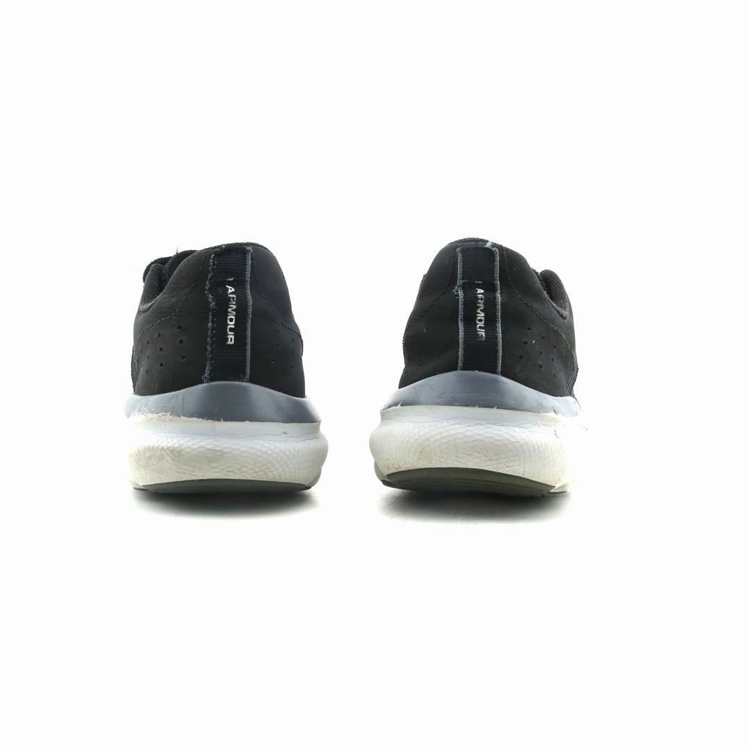 UNDER ARMOUR ASSERT 8 Under Armour trainer close-ups